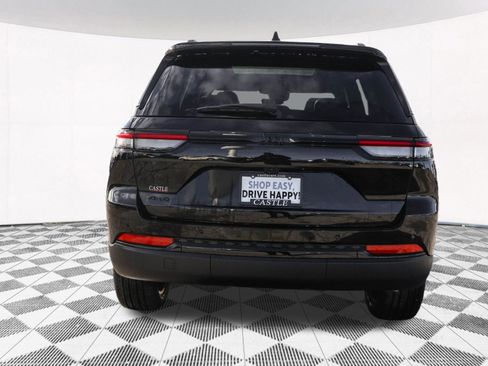 New 2025 Jeep Grand Cherokee Limited image 14