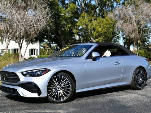 Used 2024 Mercedes-Benz CLE 450 4MATIC Cabriolet image 2