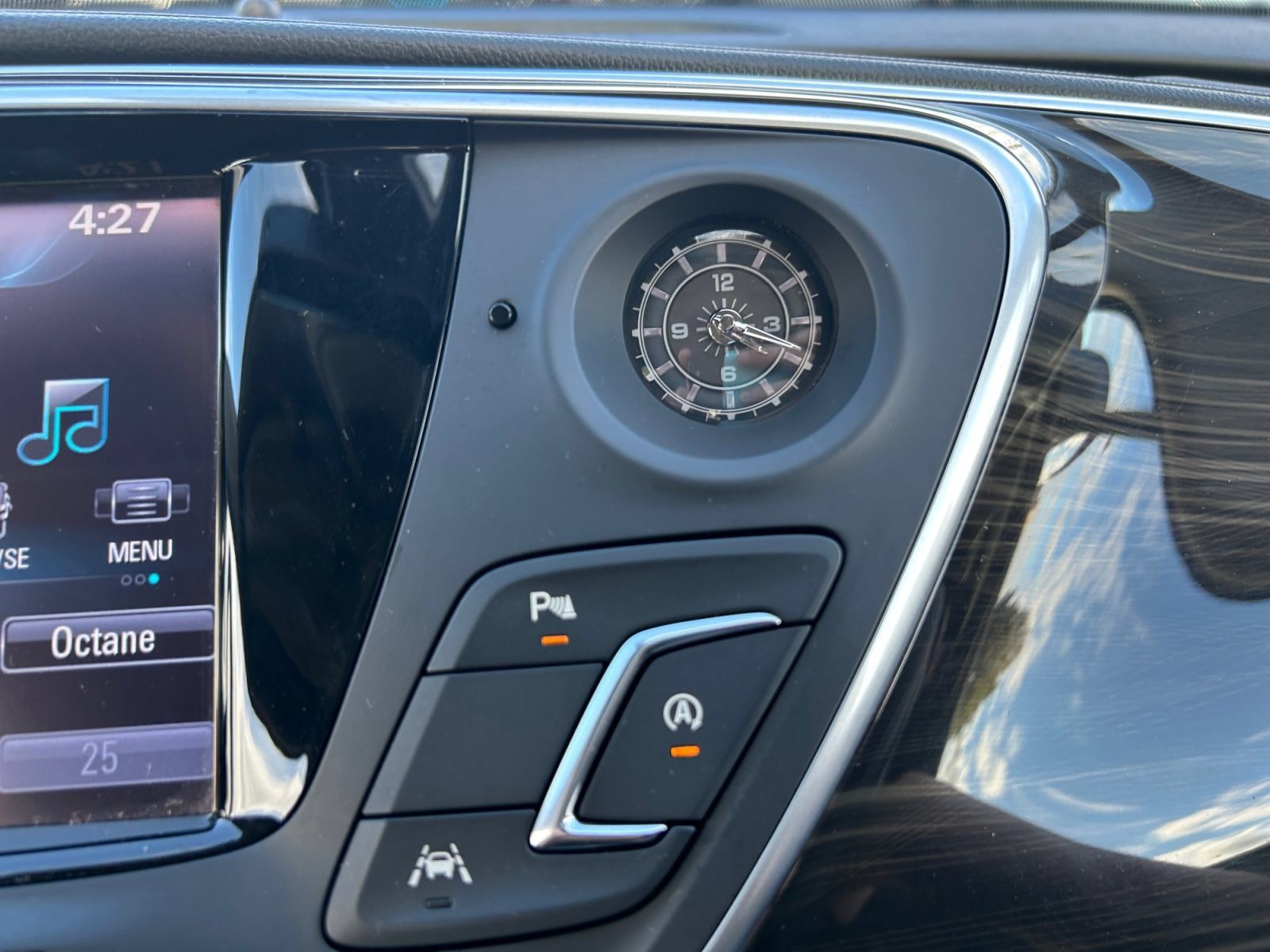 Used 2019 Buick Envision Premium AWD/4WD image 19