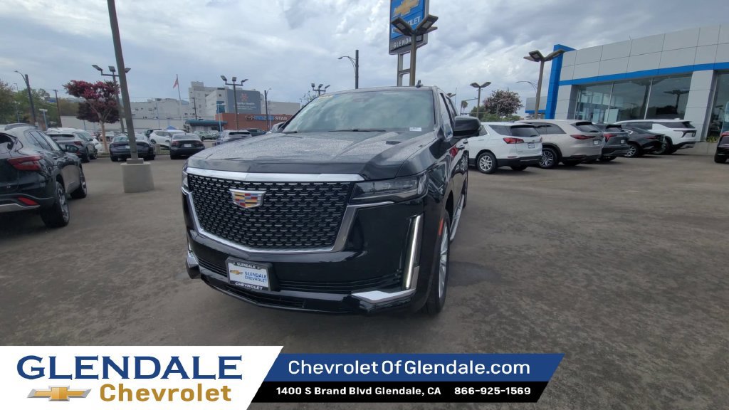 Used 2024 Cadillac Escalade ESV Luxury AWD/4WD image 4