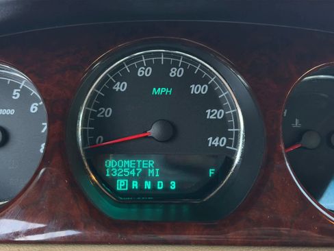 Used 2007 Buick Lucerne CX image 19