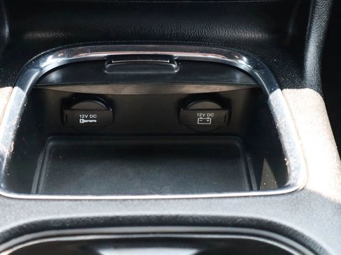 Used 2017 Dodge Grand Caravan GT image 19