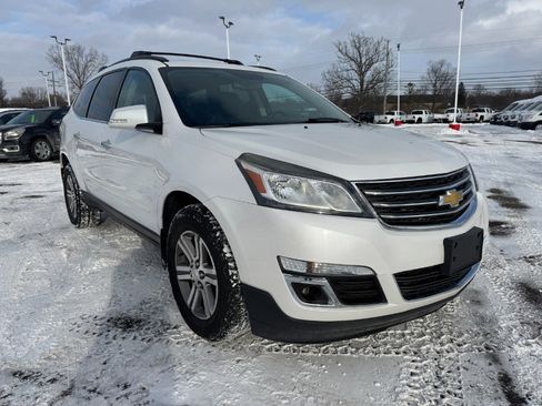 Used 2016 Chevrolet Traverse LT image 7