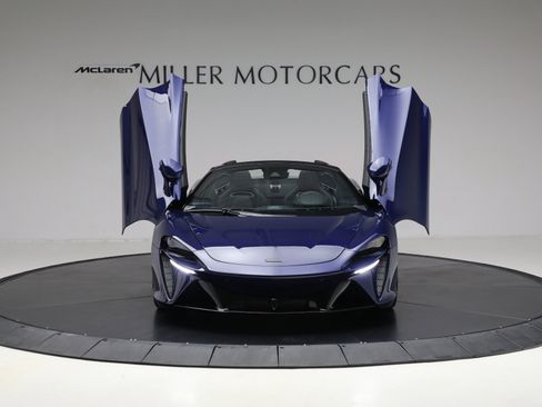 New 2025 McLaren Artura Spider image 13