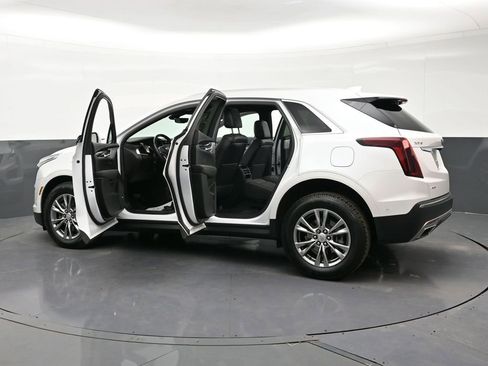 Certified 2023 Cadillac XT5 Premium Luxury w/ Technology Package AWD/4WD image 34