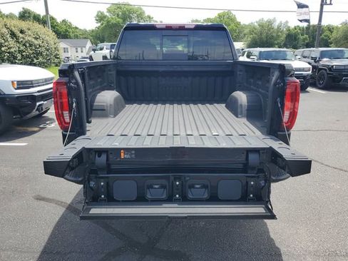 Certified 2024 GMC Sierra 1500 AT4 w/ Technology Package AWD/4WD image 29