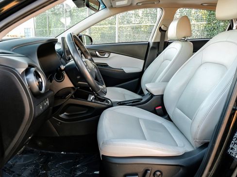 Used 2022 Hyundai Kona Limited image 4