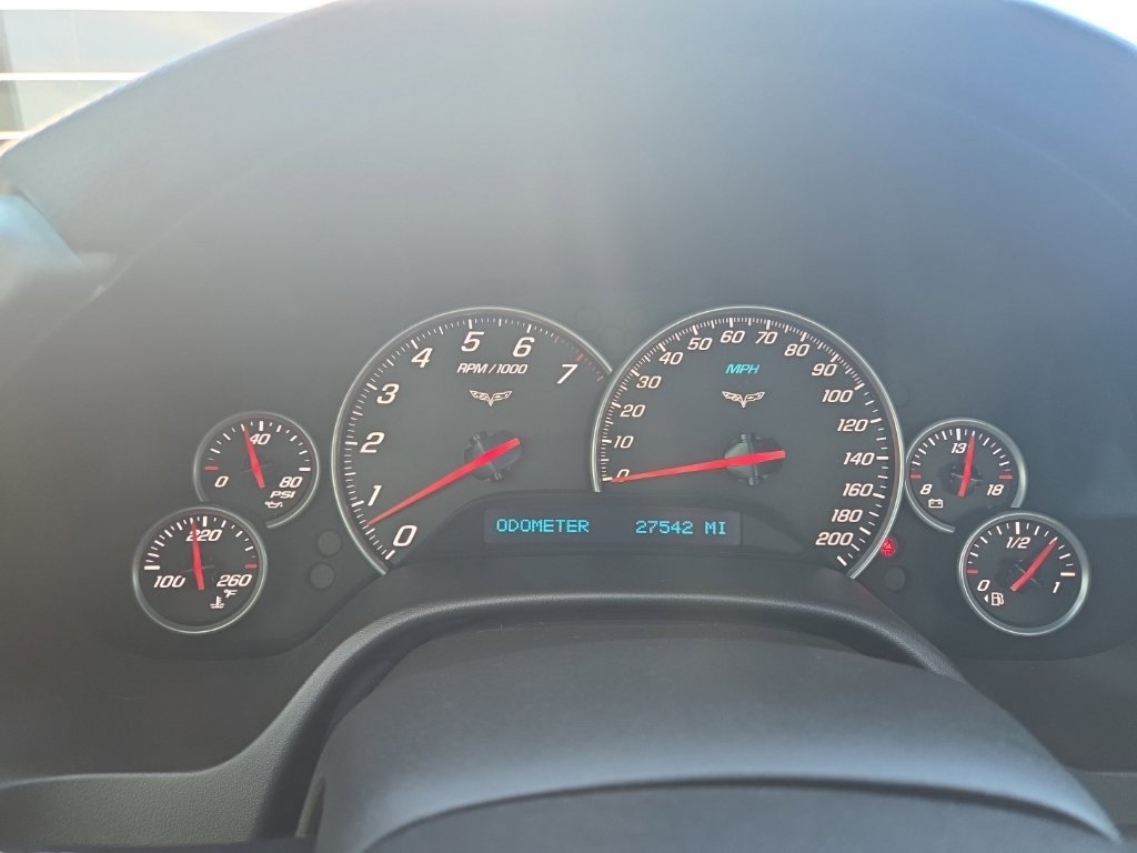 Used 2006 Chevrolet Corvette Coupe w/ Preferred Equipment Group RWD image 9