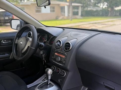 Used 2014 Nissan Rogue S FWD image 12