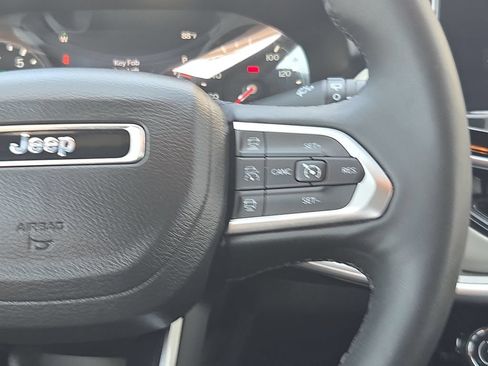 Used 2025 Jeep Compass Limited AWD/4WD image 24