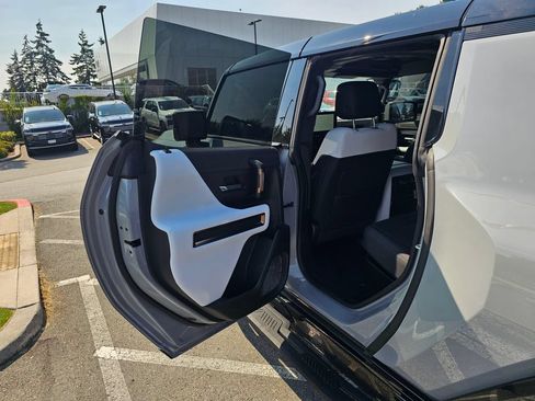 Used 2024 GMC Hummer EV 2X AWD/4WD image 16