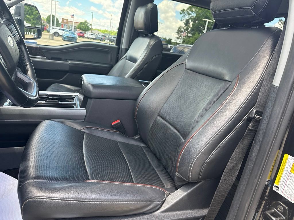 Used 2023 Ford F250 Lariat w/ Lariat Ultimate Package AWD/4WD image 8