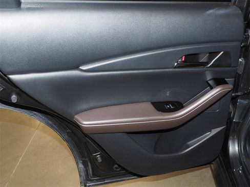 Certified 2022 MAZDA CX-30 2.5 Turbo w/ Premium Plus Pkg image 11