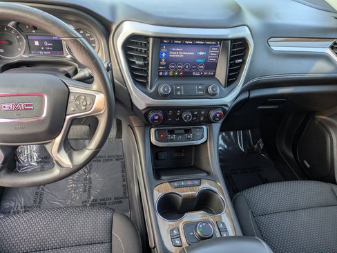 Used 2023 GMC Acadia SLE w/ Driver Convenience Package FWD image 20