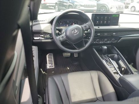 Used 2024 Honda Accord Sport image 11