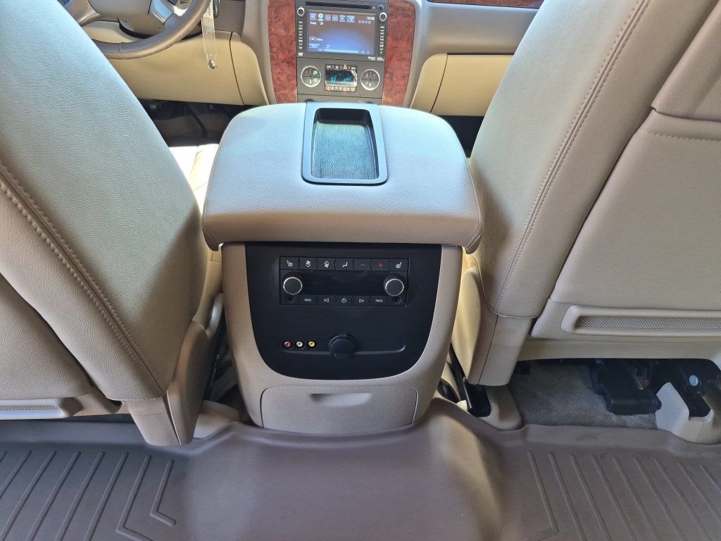 Used 2013 Chevrolet Tahoe LTZ RWD image 34