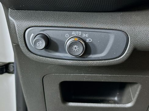 Used 2023 Chevrolet TrailBlazer LS FWD image 17