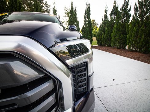 Used 2023 Toyota Tundra Limited w/ Power Package AWD/4WD image 5