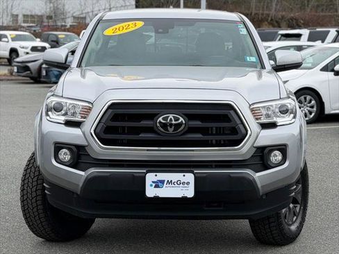 Certified 2023 Toyota Tacoma SR5 AWD/4WD image 2