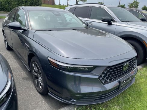 Used 2023 Honda Accord EX image 1