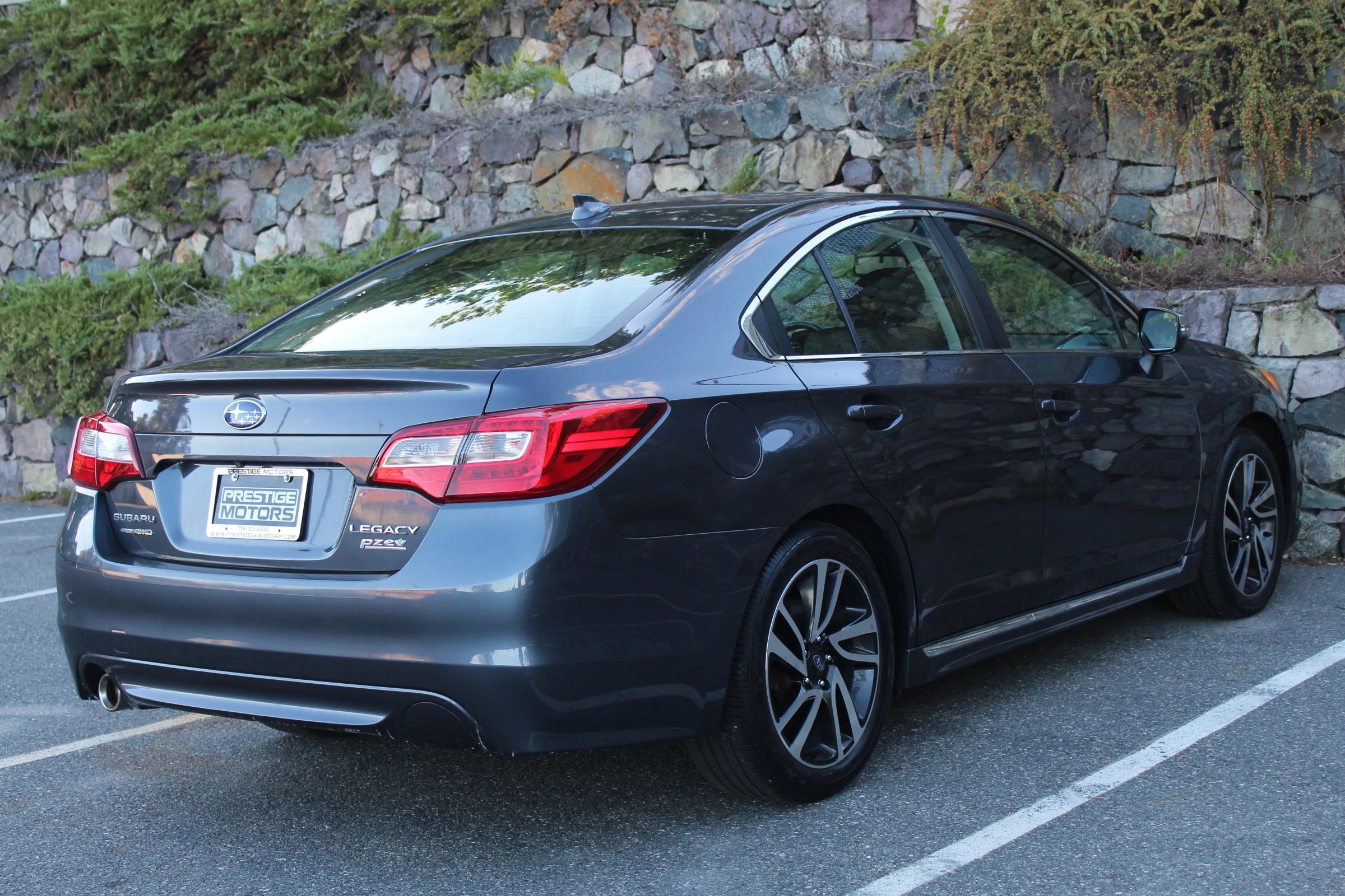 Used 2017 Subaru Legacy 2.5i Sport AWD/4WD image 9