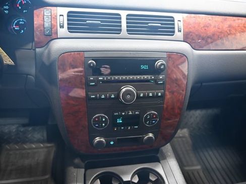 Used 2007 Chevrolet Silverado 2500 LTZ w/ EZ-Lift Tailgate Package AWD/4WD image 15