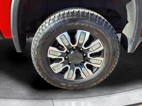 Certified 2024 Chevrolet Silverado 2500 LTZ w/ LTZ Premium Package image 19