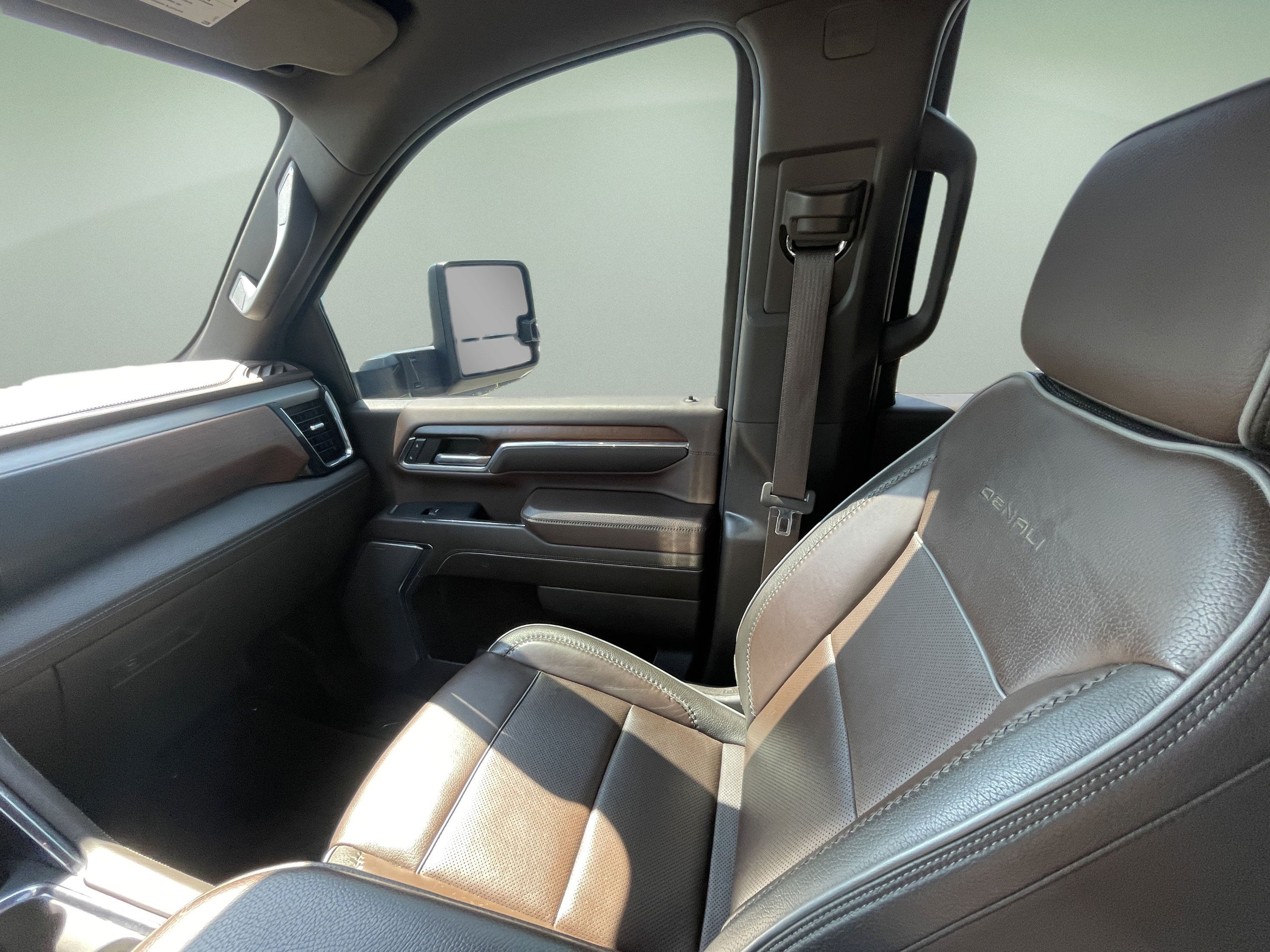 Used 2024 GMC Sierra 3500 Denali w/ Denali Reserve Package AWD/4WD image 11