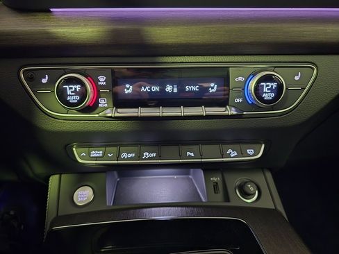 Certified 2025 Audi Q5 2.0T Premium Plus w/ Premium Plus Package image 19