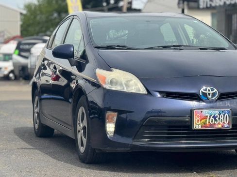 Used 2013 Toyota Prius Three image 4