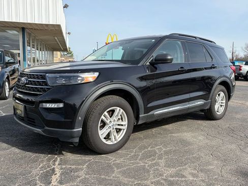 Used 2024 Ford Explorer XLT w/ Equipment Group 202A image 1