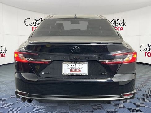 Used 2025 Toyota Camry SE w/ Convenience Package image 7