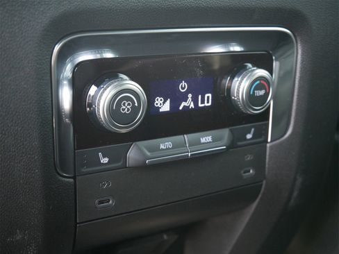 New 2025 GMC Yukon XL Elevation image 8