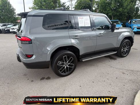 Used 2024 Lexus GX 550 w/ Accessory Package (Z1) AWD/4WD image 9