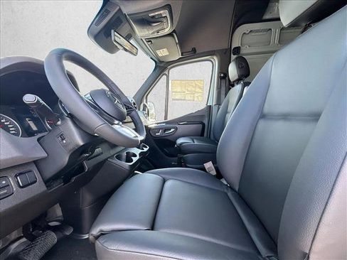 Used 2026 Mercedes-Benz Sprinter 2500 image 4