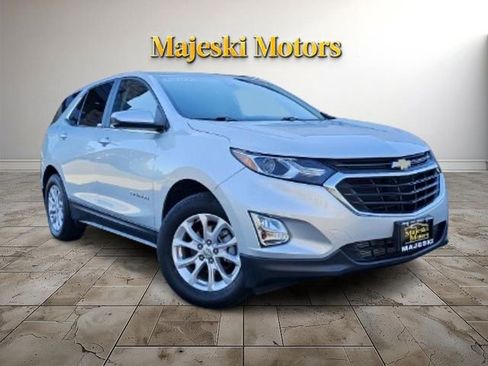Used 2021 Chevrolet Equinox LT image 1