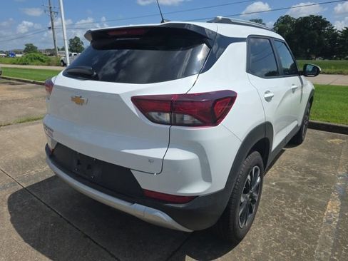 Used 2021 Chevrolet TrailBlazer LT AWD/4WD image 5