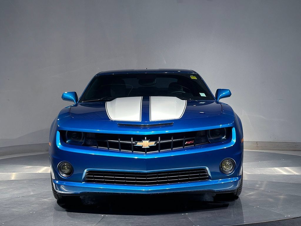 Used 2010 Chevrolet Camaro SS w/ RS Package RWD image 3