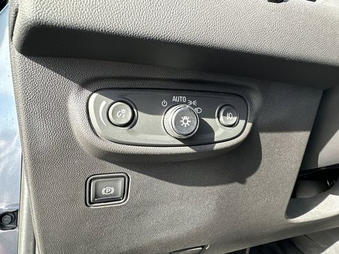 Used 2020 GMC Terrain SLT w/ Preferred Package image 21