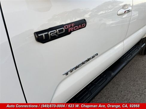 Used 2017 Toyota Tacoma TRD Off-Road w/ Tow Package image 32