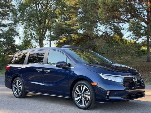 Used 2024 Honda Odyssey Touring image 8