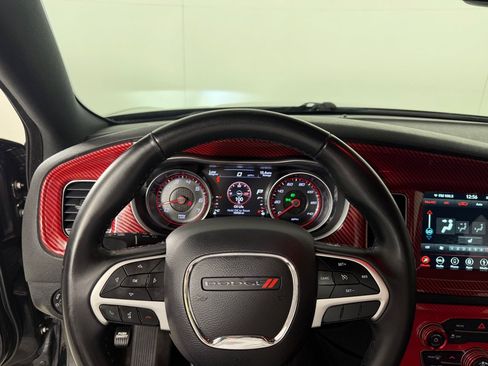 Used 2018 Dodge Charger SXT Plus RWD image 13