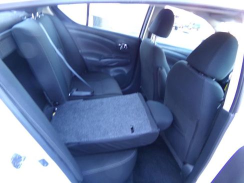 Used 2019 Nissan Versa SV image 33