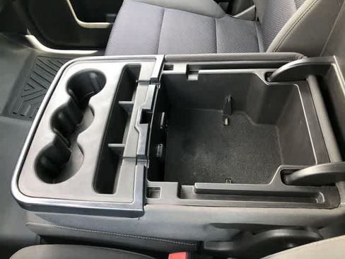 Used 2017 Chevrolet Silverado 1500 LT AWD/4WD image 25