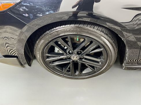 Used 2025 Toyota Camry SE image 14