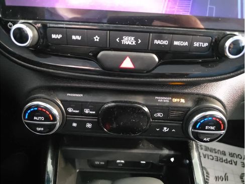 Used 2025 Kia Soul EX image 27