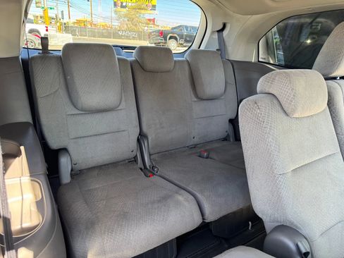 Used 2017 Honda Odyssey SE image 16
