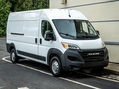 Used 2023 RAM ProMaster 2500 FWD image 10