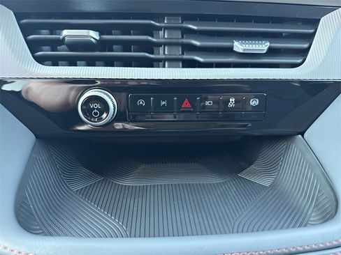 New 2025 Ford Explorer Active w/ Active Comfort Package image 29