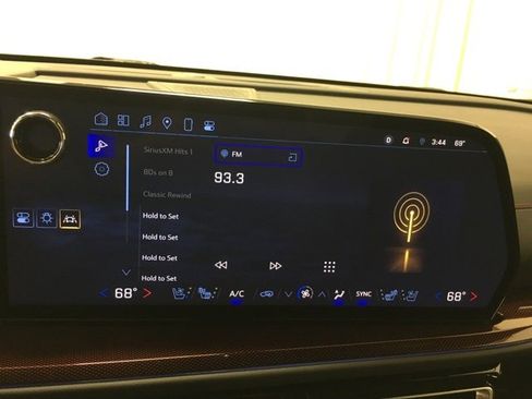 Used 2024 Chevrolet Traverse RS w/ LPO, Floor Liner Package image 24